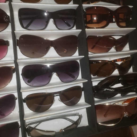 Everything - Picture 2 of 8